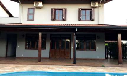 Casa para locação no Cond Res Gallery com 5 quartos sendo 2 suítes, por 10.000 no Jardim Madalena em Campinas.