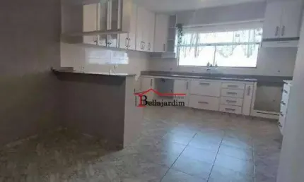 Sobrado com 3 dormitórios para alugar, 250 m² - Vila Scarpelli - Santo André/SP