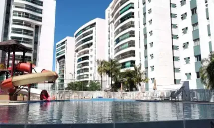 SQA  - Andar Alto, Nascente, Vista Livre, Reformado !