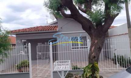 Casa com 3 dormitórios à venda, 200 m² por R$ 760.000,00 - Vila Planalto - Vinhedo/SP