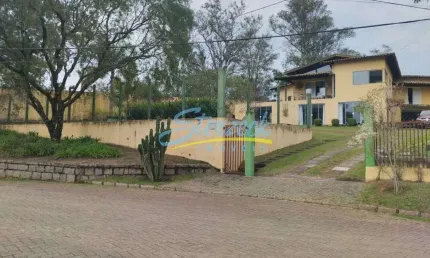 Casa com 3 dormitórios à venda, 242 m² por R$ 1.300.000,00 - Condomínio Clube de Campos Valinhos -