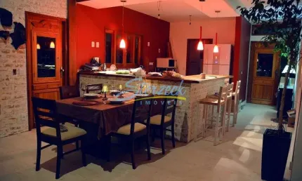 Casa com 3 dormitórios à venda, 140 m² por R$ 1.700.000,00 - Condomínio Estância Marambaia - Vinhed