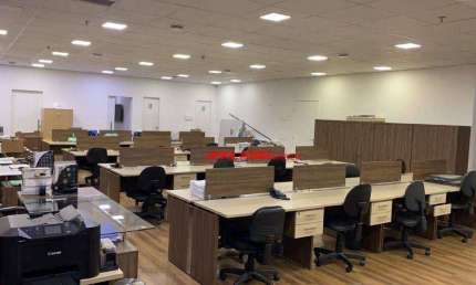 Espaço corporativo completo para locação no Capital Corporate - 225 metros, 6 vagas de garagem, salas de reunião, copa, refeitório e muito mais!