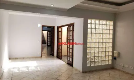 Casa no Jardim da Gloria de 280m - 4 súites - 5 banheiros - 2 vagas - Quintal