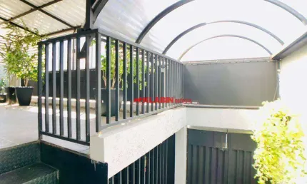 Casa com 2 dormitórios à venda, 130 m² por R$ 630.000 - Vila Gumercindo - São Paulo/SP