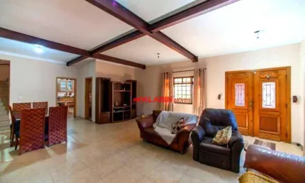 Vila monumento: sobrado - 400m² - 5 dormitórios (3 suítes) - piscina - vagas para 3 carros.