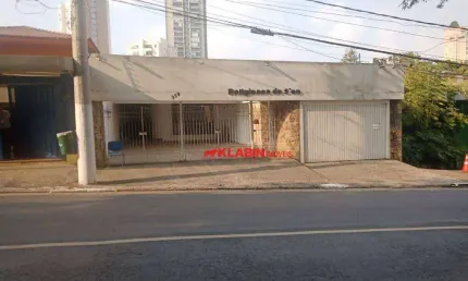 Excelente casa 5 dormitórios com 5 vagas de garagem e quintal com churrasqueira e piscina - 551m² de área construída e 547m² de terreno - ótimo local