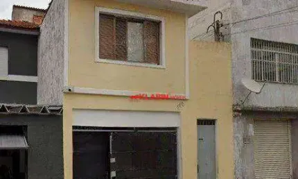 Sobrado em fase de reforma (preço irá subir conforme andamento) - 2 dormitórios com 2 vagas (carro grande) - 85m² terreno e 135m² construídos