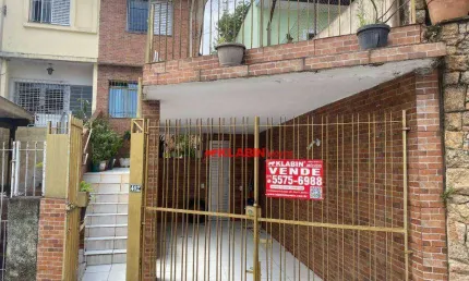Sobrado Reformado de 2 Dormitórios com 1 Vaga de Garagem - Edícula/Escritório - Quintal com Espaço Gourmet (Churrasqueira) - 129m² de Área Construída