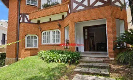 Elegância e Conforto: Casa de 4 Quartos com Vista para Área Verde em Alphaville Zero