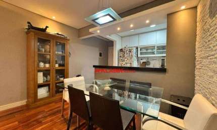 Lindo Apartamento Totalmente Reformado de 2 Dormitórios sendo 1 Suíte com Closet - 68m² de Área Útil - Lazer Completíssimo - 1 Vaga de Garagem