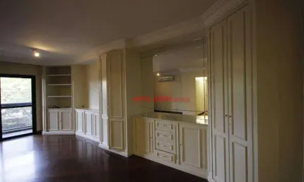 Apartamento com 3 dormitórios para alugar, 116 m² por R$ 12.750,01/mês - Moema - São Paulo/SP