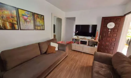 Sobrado reformado com 3 dormitórios, suíte e varanda gourmet – Rua Jorge Tibiriçá, Vila Mariana
