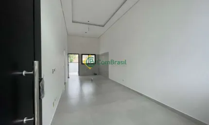 Casa térrea nova com quintal, 3 dormitórios com suíte, em bairro - Mogi das Cruzes/SP