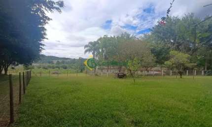 Represa de Taiçupeba. Um oásis de tranquilidade, rodeado por uma natureza exuberante. O local é ideal para descansar, e desfrutar de bons momentos em família