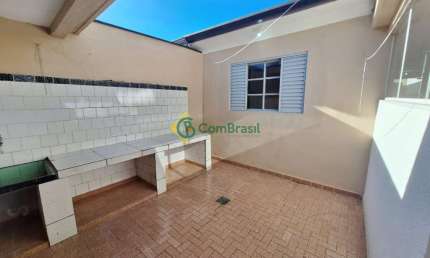 Casa com 2 quartos para alugar na Avenida Presidente Getúlio Vargas, Mogi Moderno, Mogi das Cruzes