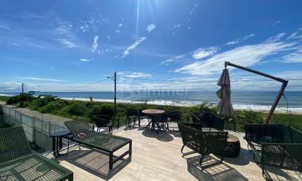 Casa de frente para o mar à venda em Barra Velha, 4 domitórios sendo 2 suítes
