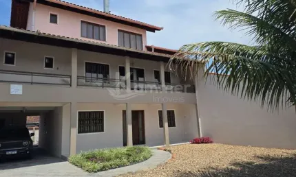 Imperdível! casa de 5 quartos e 2 suítes na armação, penha-sc, com 308m² e 4 vagas de garagem.