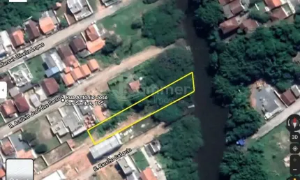 incrível terreno beira rio em Balneário Piçarras, com um total de 1231m², sendo 924m² na escritura