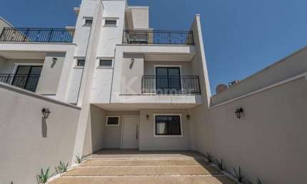 Casa a venda em Penha, Bairro Armação: 3 Quartos, 3 Suítes, 2 Salas, 3 Vagas de Garagem, 200m² de Área.