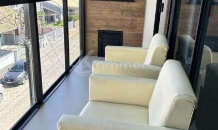 Apartamento à venda em Balneário Piçarras-SC, Itacolomi: 2 quartos, 1 suíte, 2 banheiros, 1 vaga de garagem, 78,02 m² de área.