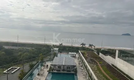 Apartamento frente mar mobiliado com 4 dormitórios, sendo 2 suítes e 2 demi, 180m2 privativo, 3 vagas de garagem  em Home club frente mar.