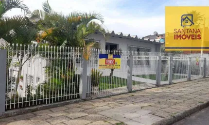 Casa com 3 dormitórios à venda, 230 m² por R$ 897.000 - Bom Jesus - Campo Largo/PR