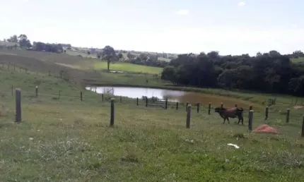 Chácara / sítio com 2 quartos à venda em Cercadinho, Alambari 