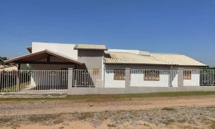 Chácara / sítio com 4 quartos à venda na Zona Rural, Sarapuí 