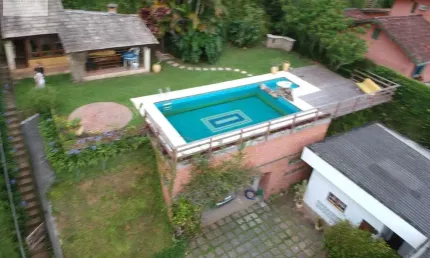 Casa para venda em teresópolis, albuquerque, 3 dormitórios, 2 suítes, 4 banheiros, 7 vagas