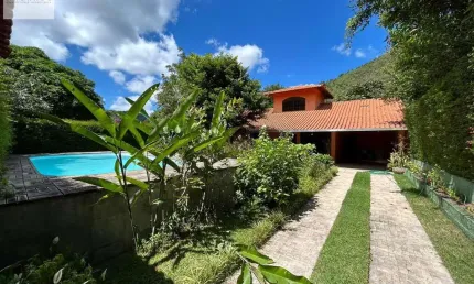 Casa para Venda em Teresópolis, Três Córregos, 2 dormitórios, 2 suítes, 1 banheiro, 2 vagas