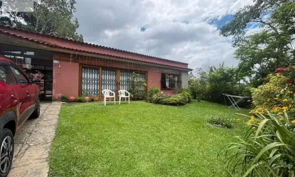 Casa para Venda em Teresópolis, Iucas, 4 dormitórios, 1 suíte, 3 banheiros, 2 vagas