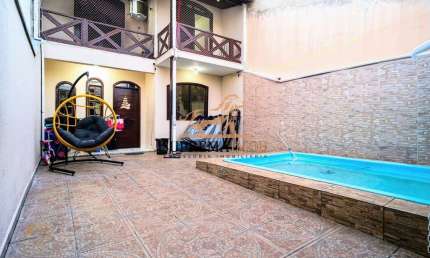 Casa sobrado com piscina, 2 suítes  á venda , Jardim Villa Amato