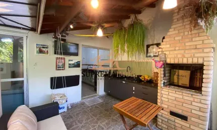 Casa térrea com 2 quartos , Condomínio localizado na Av. São Paulo