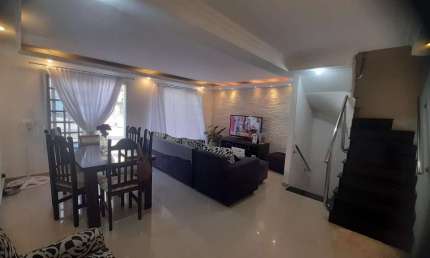Casa com 4 quartos à venda na Rua Pedrina Maria da Silva Valente, 30, Parque Munhoz, São Paulo, 250 m2 por R$ 950.000