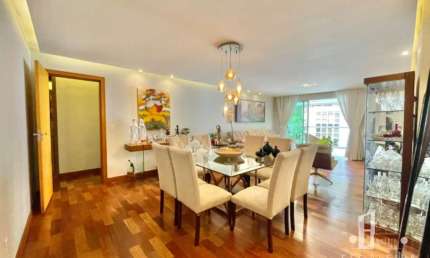 Luxuoso apartamento de 4 quartos na Várzea, Teresópolis-RJ: 4 suítes, sala ampla, 5 banheiros, 3 vagas de garagem, 181,14m².