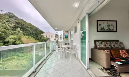 Apartamento à venda na Várzea, Teresópolis-RJ: 3 quartos, 3 suítes, 136m², 5 banheiros, 2 vagas de garagem. Aproveite!