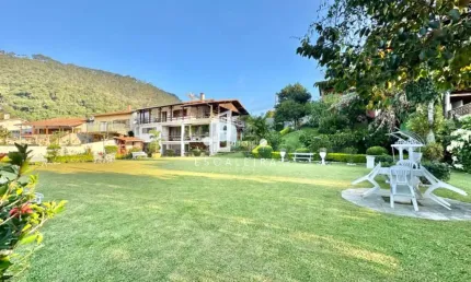 Espetacular Casa à Venda em Teresópolis-RJ, no Jardim Cascata, com 5 Quartos, 2 Suítes e 380,26m² de Área