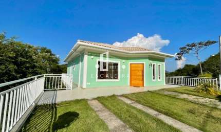 Casa de em Condomínio à Venda em Teresópolis-RJ, com 4 Quartos, 1 Suíte e 223,30m² de Área Privativa!