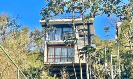 CASA MODERNA EM CONDOMÍNIO À VENDA NA CIDADE DE TERESÓPOLIS RJ