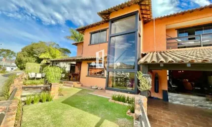 CASA DE CONDOMÍNIO À VENDA NO CENTRO DA CIDADE DE TERESÓPOLIS RJ