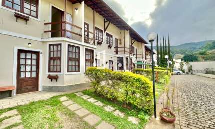 CASA À VENDA EM CONDOMÍNIO NA CIDADE DE  TERESÓPOLIS RJ