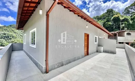 Imperdível oportunidade: Casa à venda em Teresópolis-RJ, Meudon. 2 quartos, sala, banheiro, 1 vaga de garagem. Aproveite!