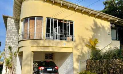 Casa em condomínio à venda em Teresópolis-RJ, Parque do Imbui: 5 quartos, 2 suítes, 4 banheiros, 3 vagas, 160m².
