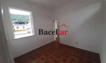 Apartamento com 1 quarto para alugar na Rua Itamarati, Cascadura, Rio de Janeiro, 37 m2 por R$ 800