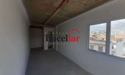 Sala comercial para alugar na Avenida Dom Hélder Câmara, Pilares, Rio de Janeiro, 27 m2 por R$ 1.000