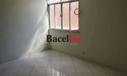 Apartamento com 2 quartos à venda na Rua Soldado Ivo de Oliveira, Vila Kosmos, Rio de Janeiro, 50 m2 por R$ 120.000