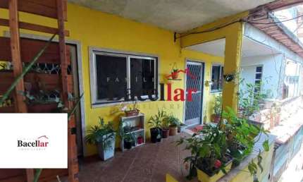 Apartamento com 2 quartos à venda na Rua Aiera, Vila Kosmos, Rio de Janeiro, 147 m2 por R$ 185.000