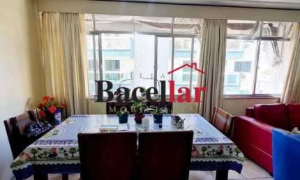 Apartamento com 3 quartos à venda na Rua Arquias Cordeiro, Méier, Rio de Janeiro, 135 m2 por R$ 320.000