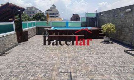 Casa com 3 quartos à venda na Rua das Azaléas, Vila Valqueire, Rio de Janeiro, 350 m2 por R$ 790.000